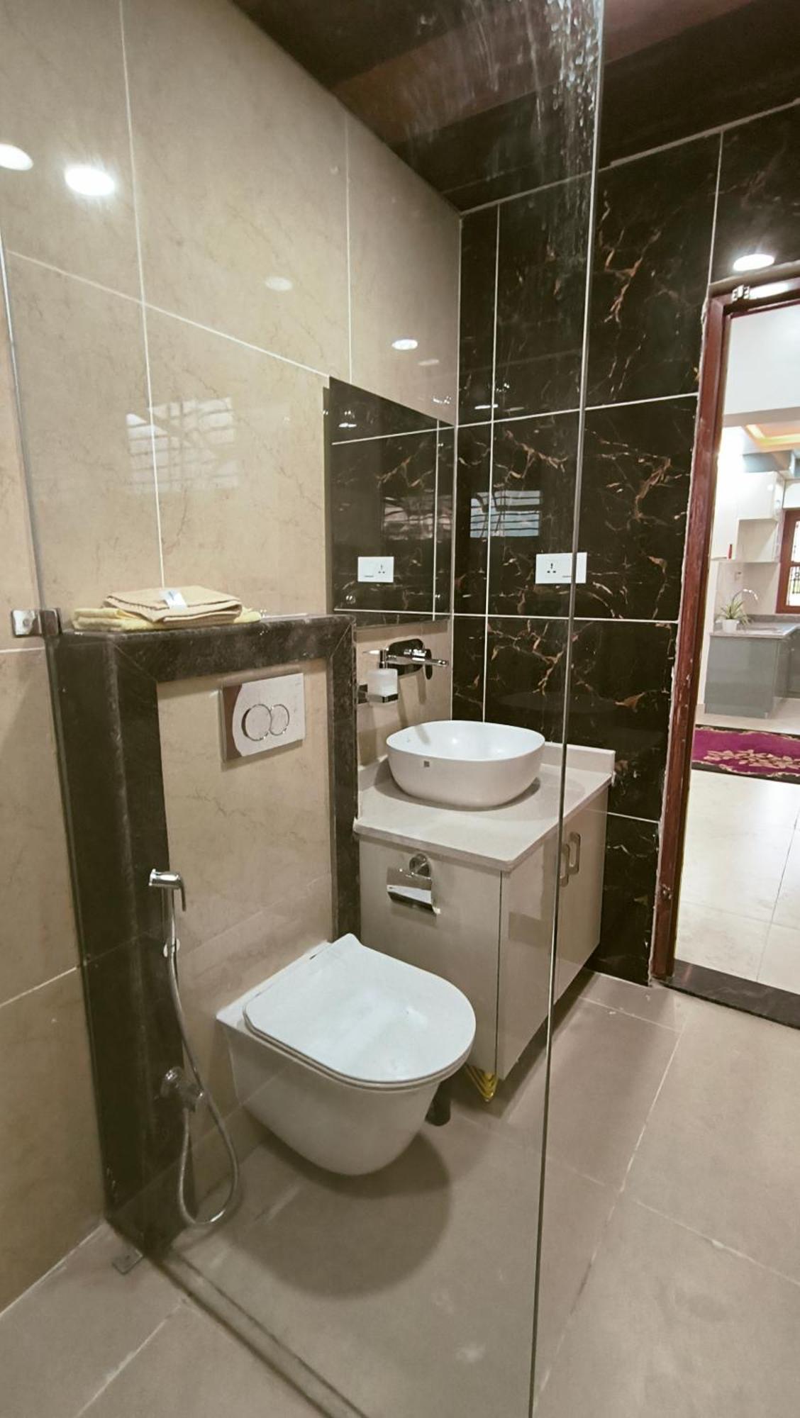 2Bhk Rental Apartment Bharatpur  Bagian luar foto